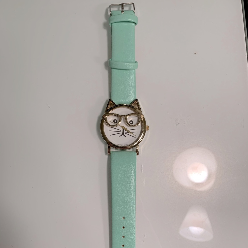 NWOT Cat face watch